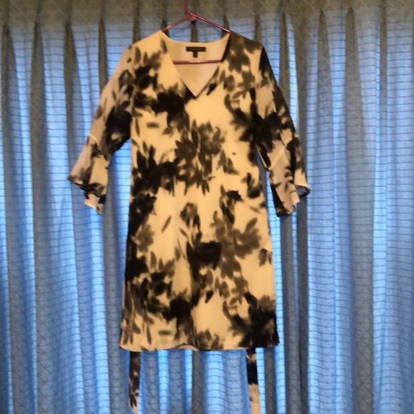 Dress - Picture 3 of 9